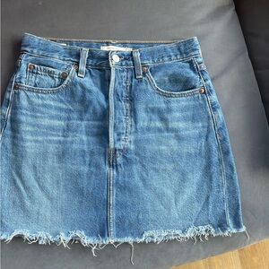 Levi’s Denim Blue Skirt 27